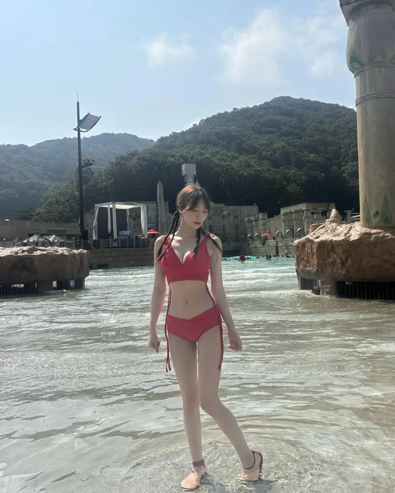 T1官宣Keria续约三年,今天看下T1韩网女粉