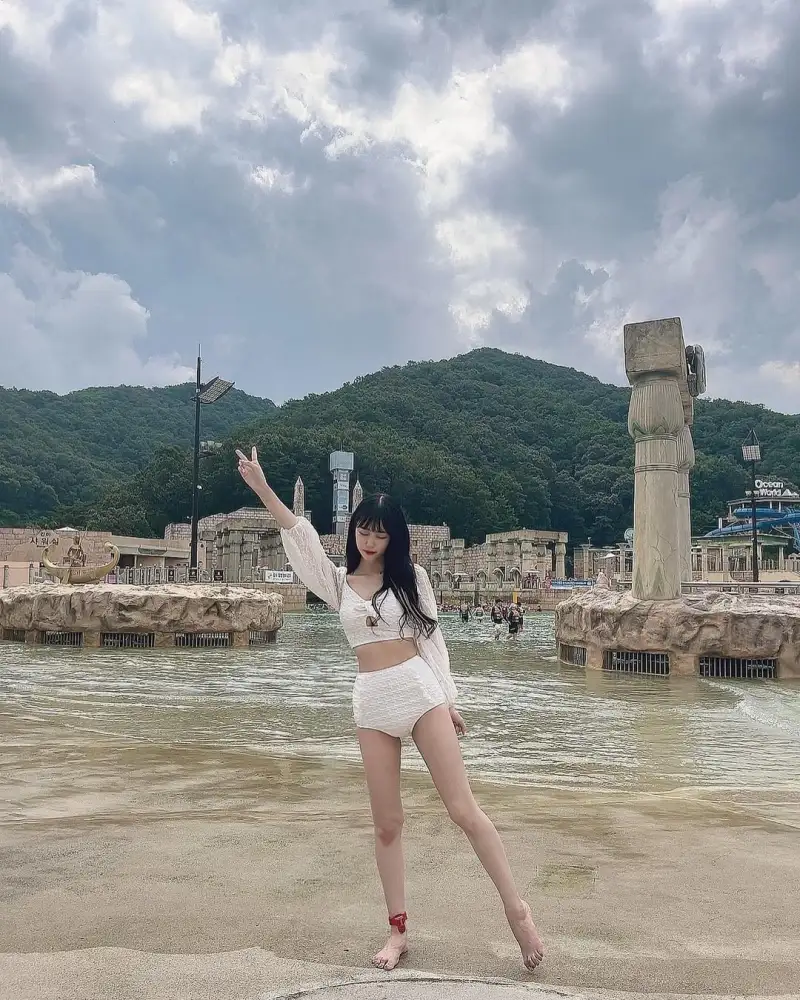 T1官宣Keria续约三年,今天看下T1韩网女粉